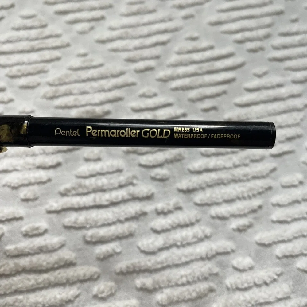 PENTEL, MICRO Fine PERMAROLLER, WATERPROOF ON PAPER Black INK MR205A Metal‎ Tip